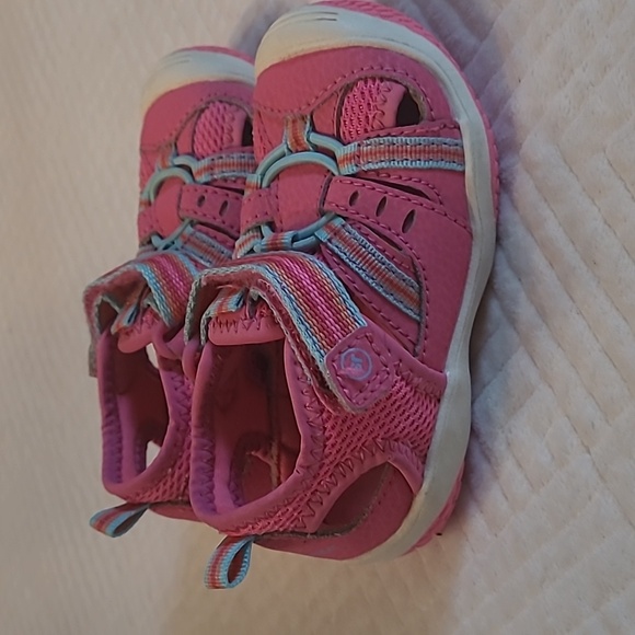 Stride Rite Baby Petra Pink Multi Color Strap Shoe Girls Size 5W - Picture 2 of 7